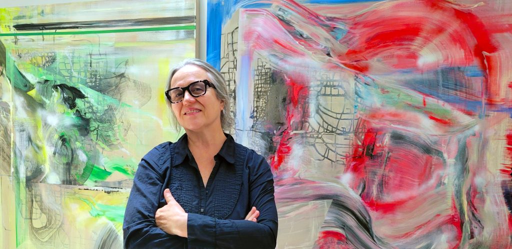 About mpo studio portrait w two paintings